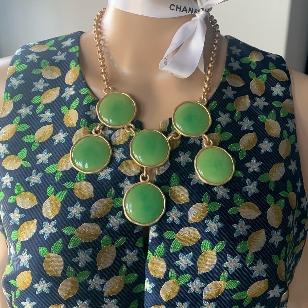 NWOT Bib Necklace